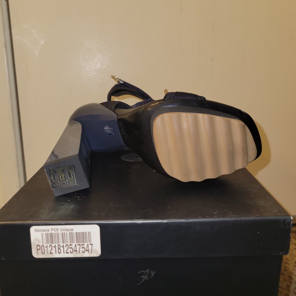 Sandals - Picture 3 of 9